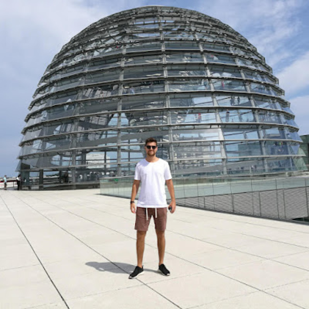 Meet your Posher, Cristian